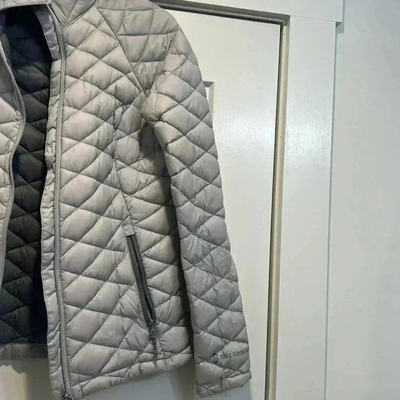 Free Country silver/grey lightweight puffer jacket size small. - Picture 2 of 8